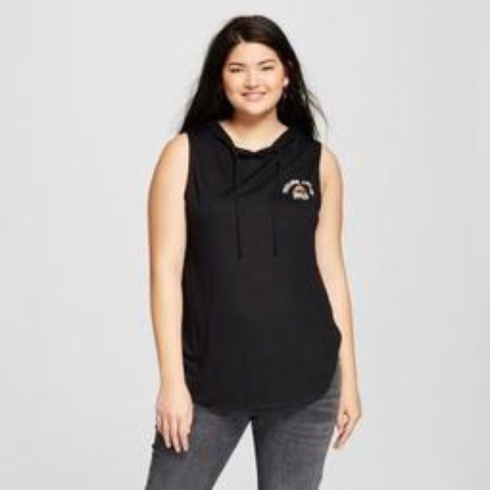 Feelin’ Campy hoodie tank 🔥